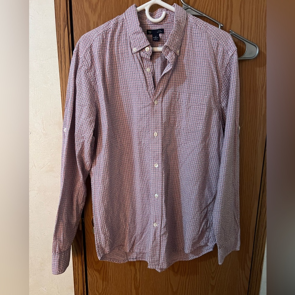GAP Men's Casual Checkered Shirt - Red and White